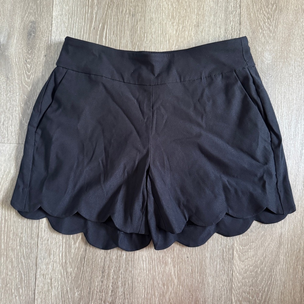 Crown & Ivy Shorts Women 2P Black Scalloped Hem Pockets Flat Front Petite